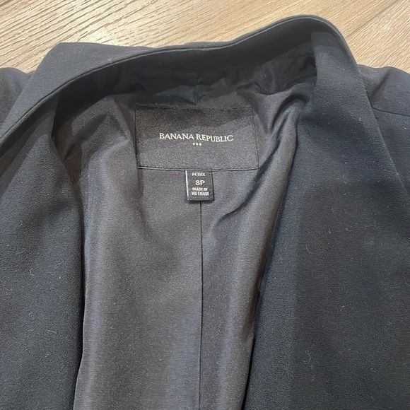 Banana Republic, black blazer, size 8 petite - Picture 2 of 2
